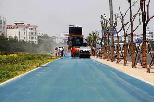 承接市政蓝色沥青路面施工 步行路面